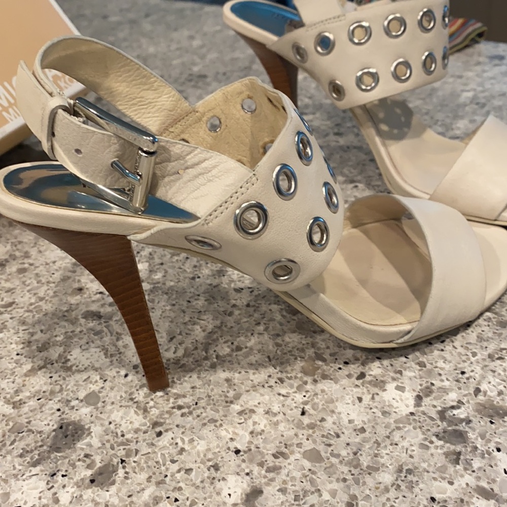Grommet Sandal - Picture 5 of 7